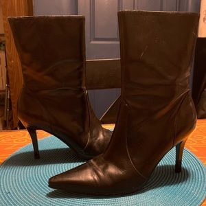 Size 7.5 women’s Gianni Bini Boots